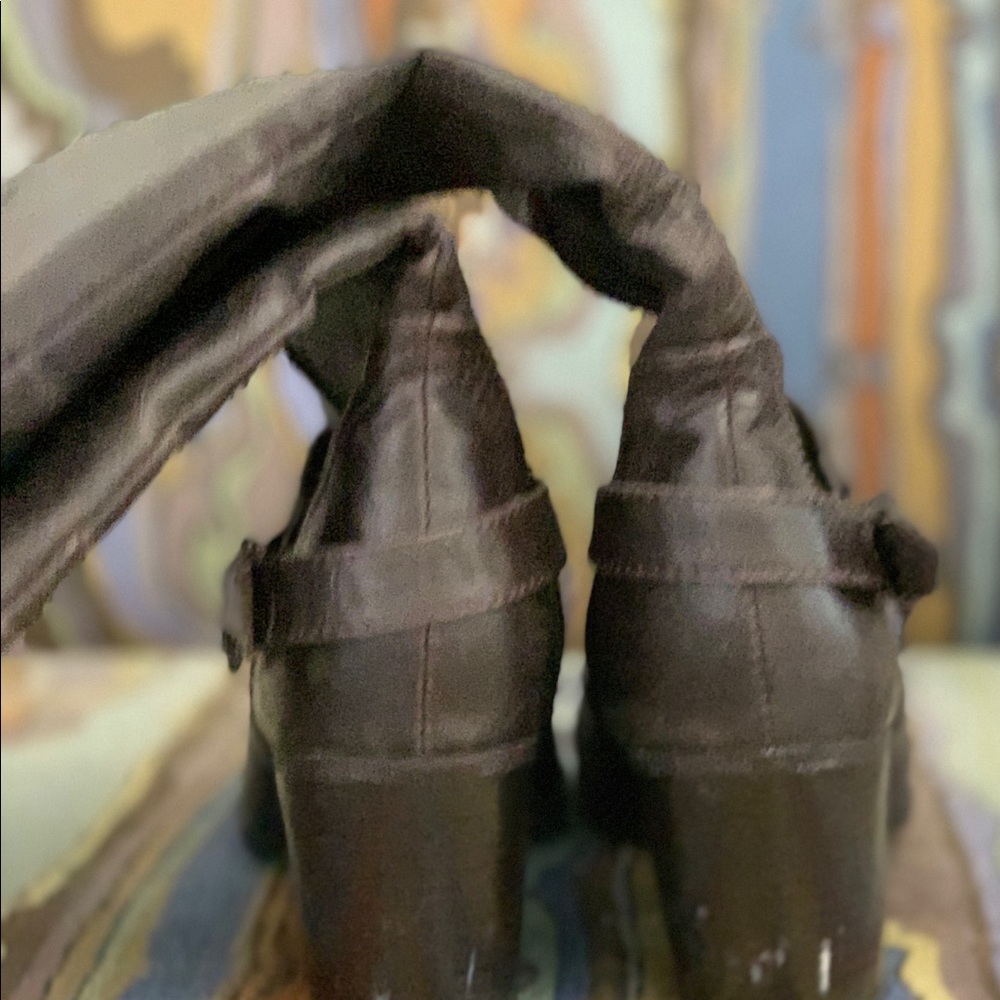 Boots - Picture 4 of 6